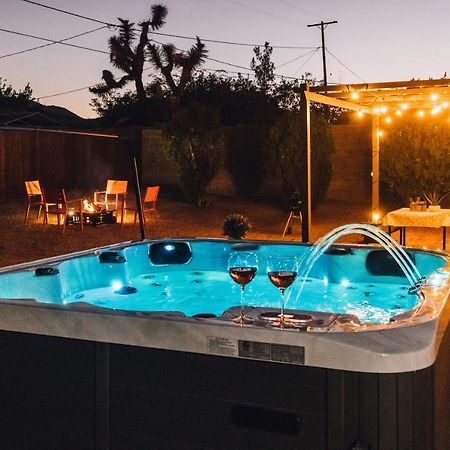 Minutes To Jt National Park, Hot Tub & Game Room Joshua Tree Exteriér fotografie
